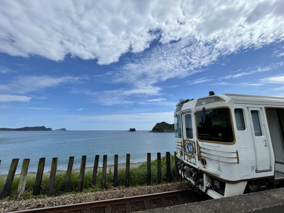 途中停車駅でのときの夜明けのものがたり